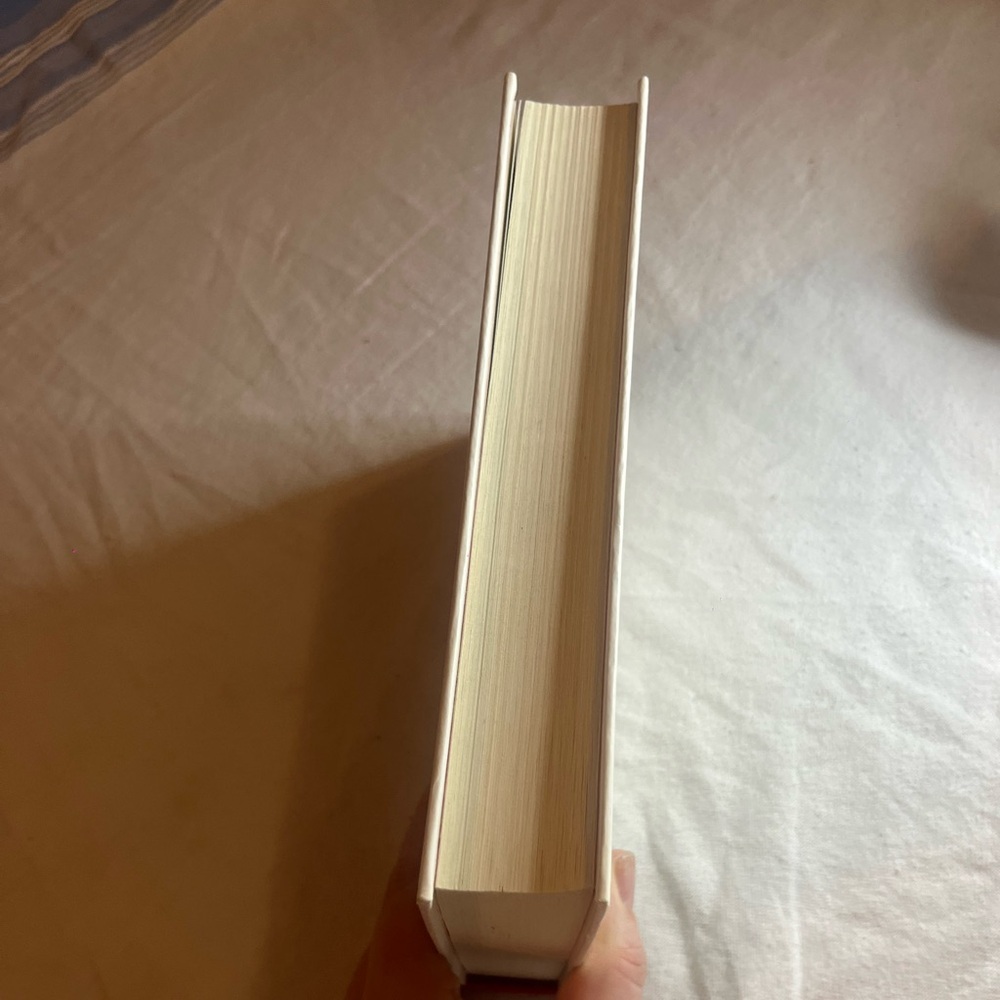 Soulless by Gail Carriger, Signed Hardcopy - Picture 6 of 7